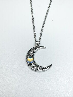 🌙Silver Crescent Moon Crystal Moonstone Pendant Necklace